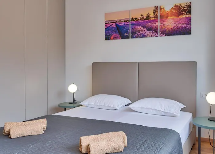 Modern Coastal Villa With Heated Pool And Near The Sea In Liznjan, Istria Ližnjan