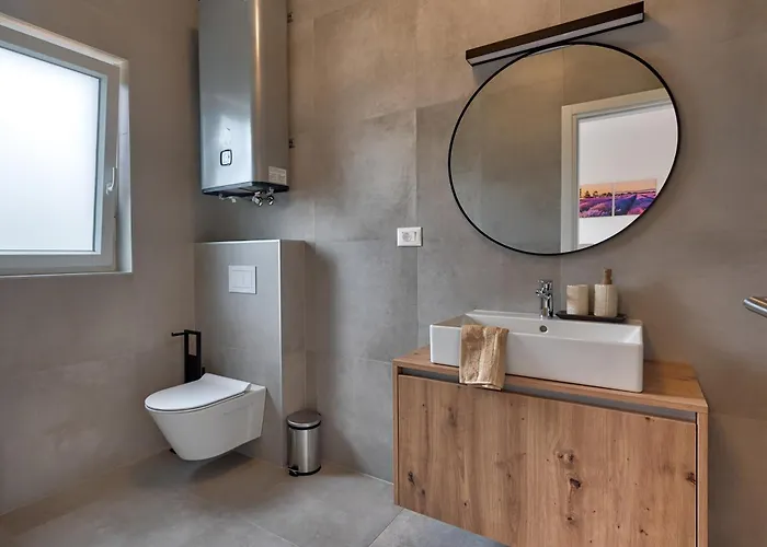 Modern Coastal Villa With Heated Pool And Near The Sea In Liznjan, Istria * Ližnjan